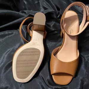 Brooks Brothers Heels